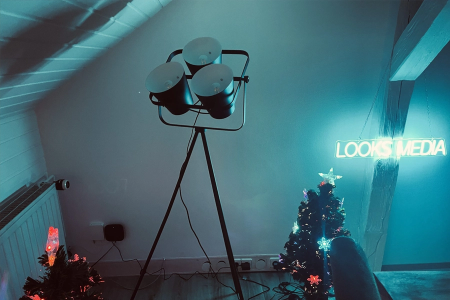 Looks-19.webp